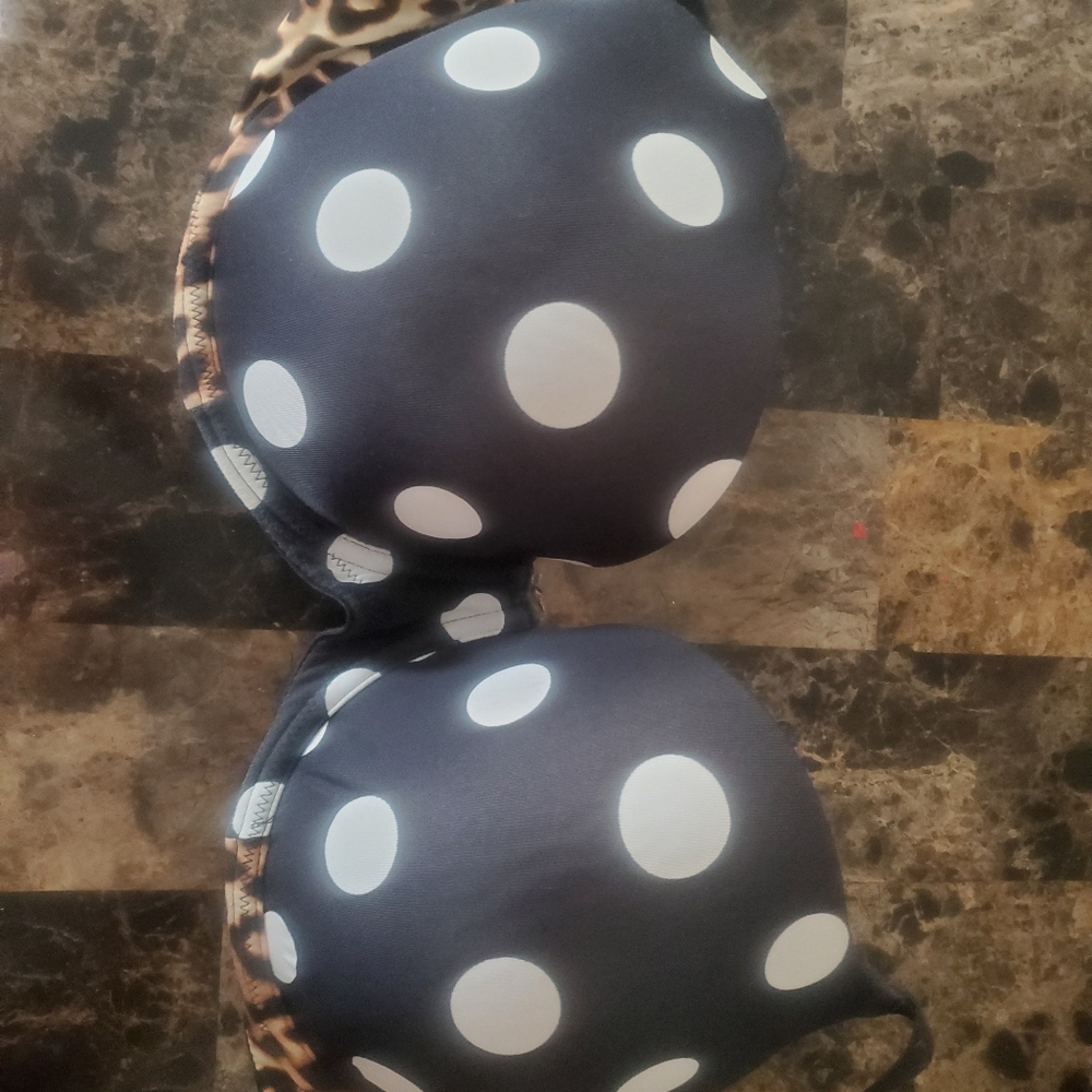 Pink by VS bra. 34DDD mix color